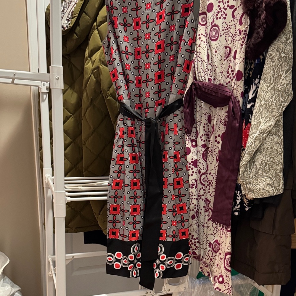 Stylish Gray and Red Patterned Dress